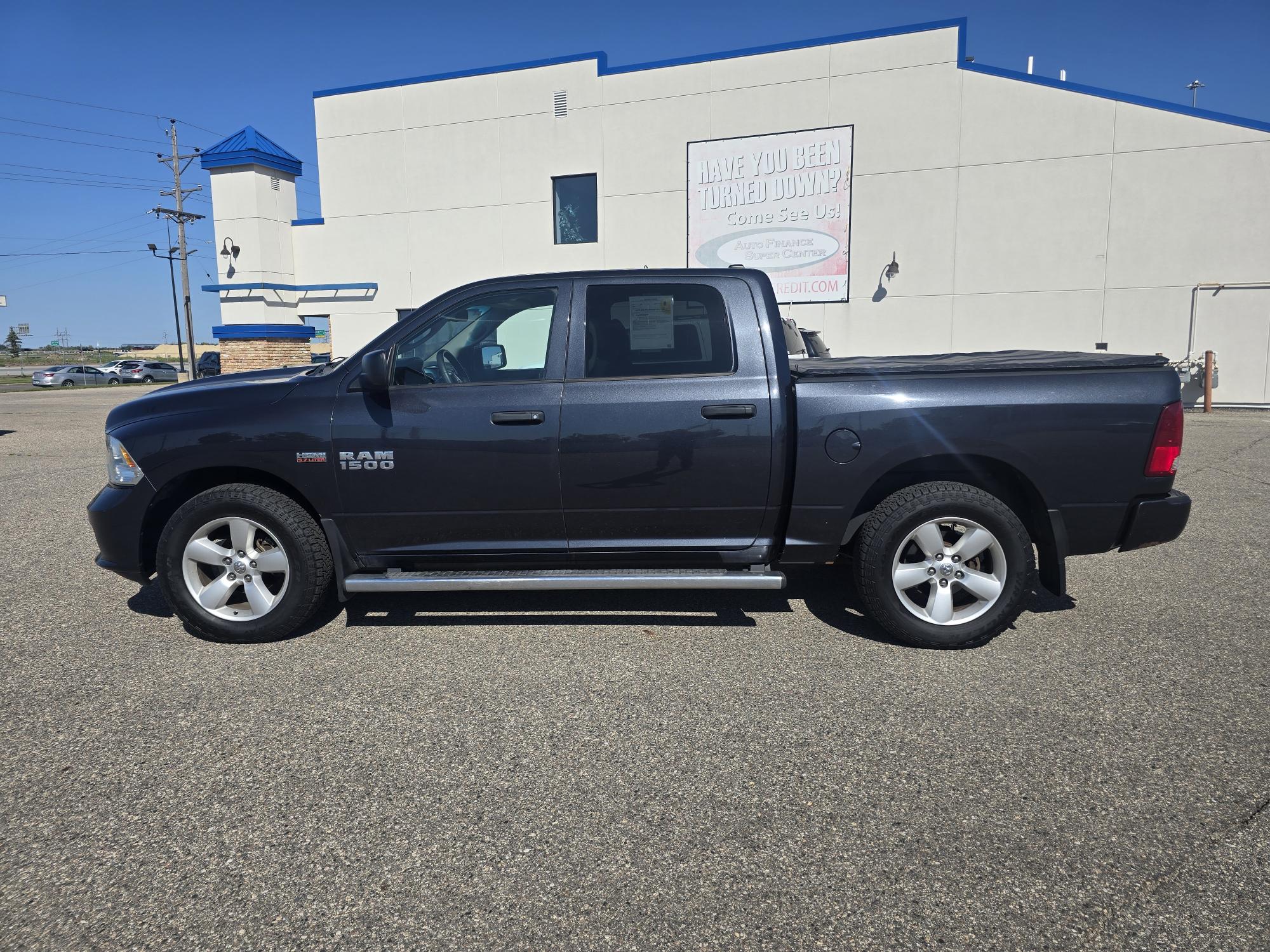 photo of 2014 RAM 1500 Tradesman Crew Cab SWB 4WD