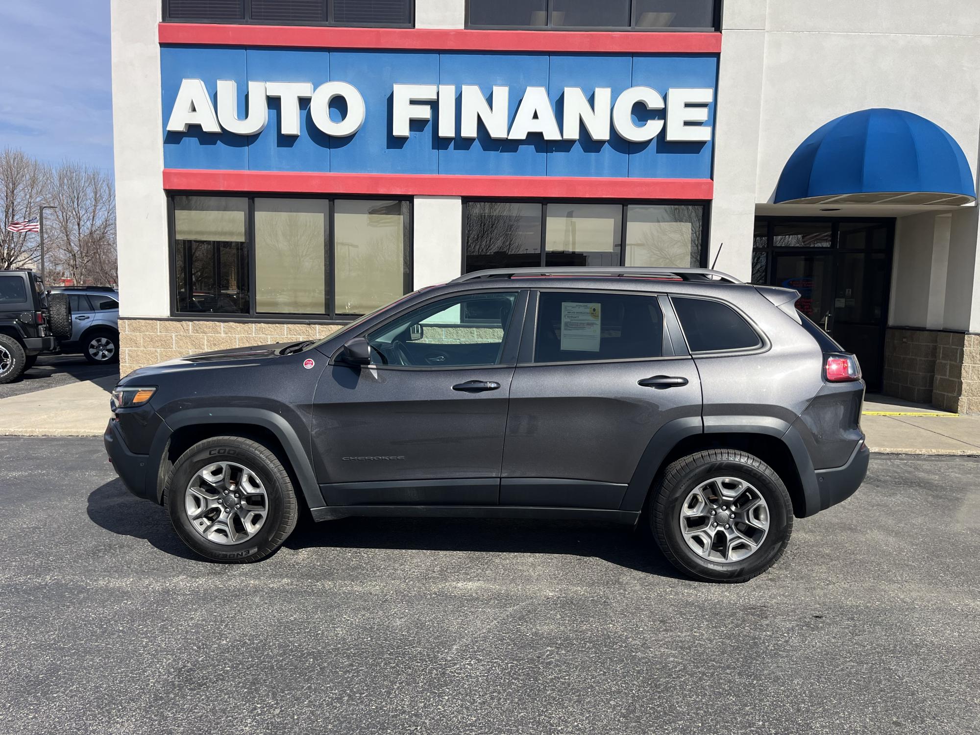 photo of 2019 Jeep Cherokee Trailhawk 4WD