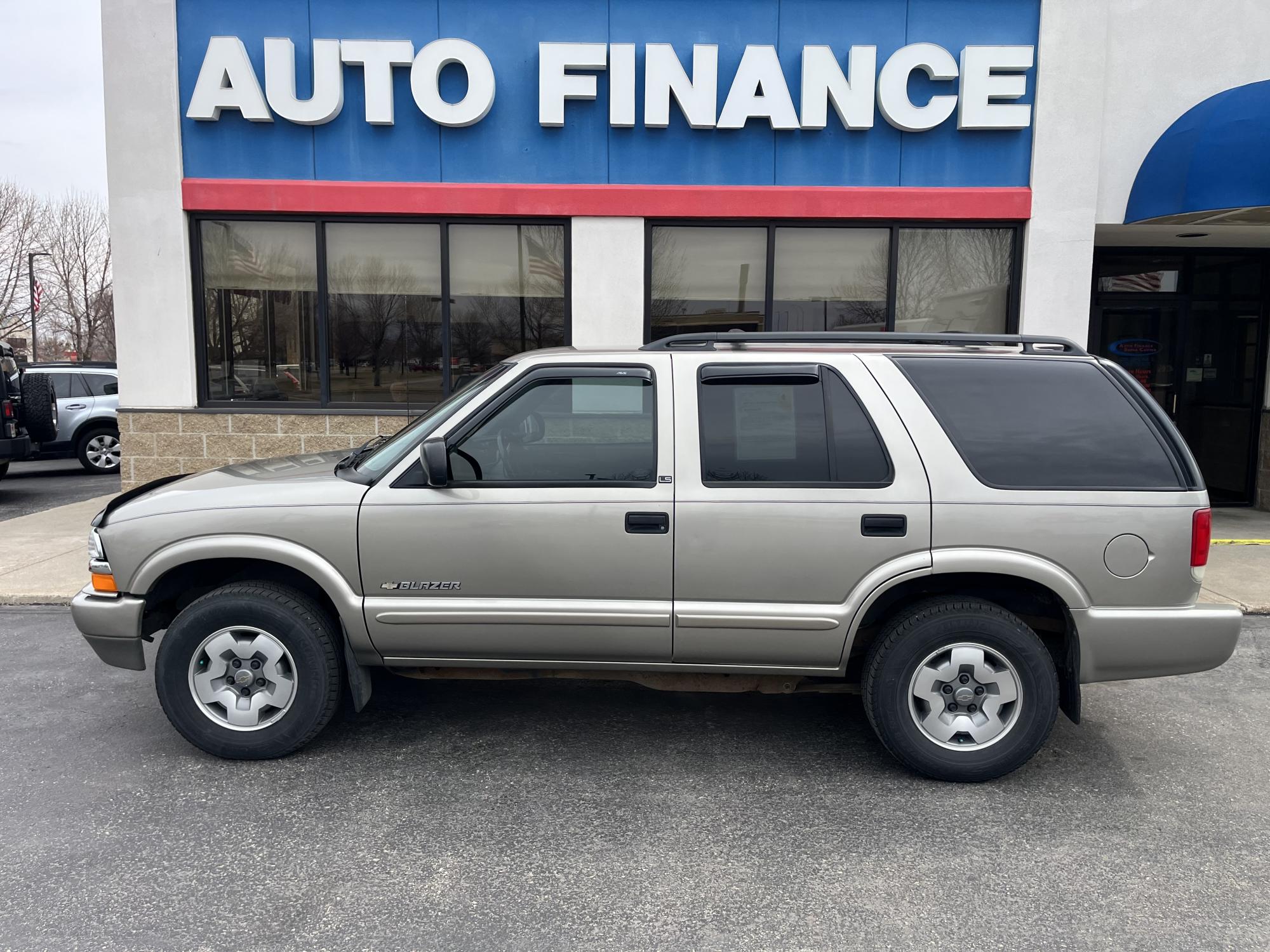 photo of 2003 Chevrolet Blazer 4-Door 4WD LS