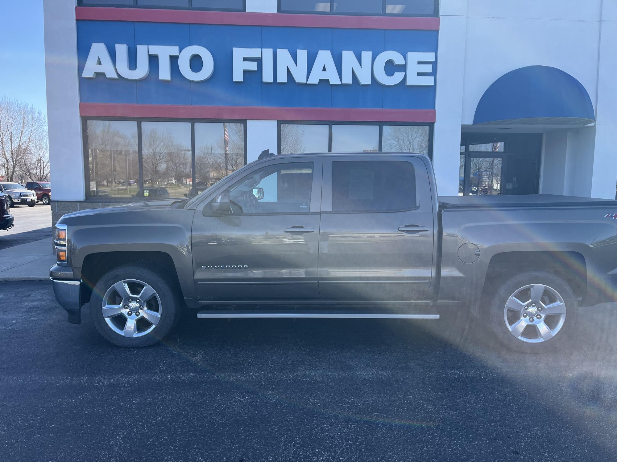 photo of 2015 Chevrolet Silverado 1500 LT Crew Cab 4WD