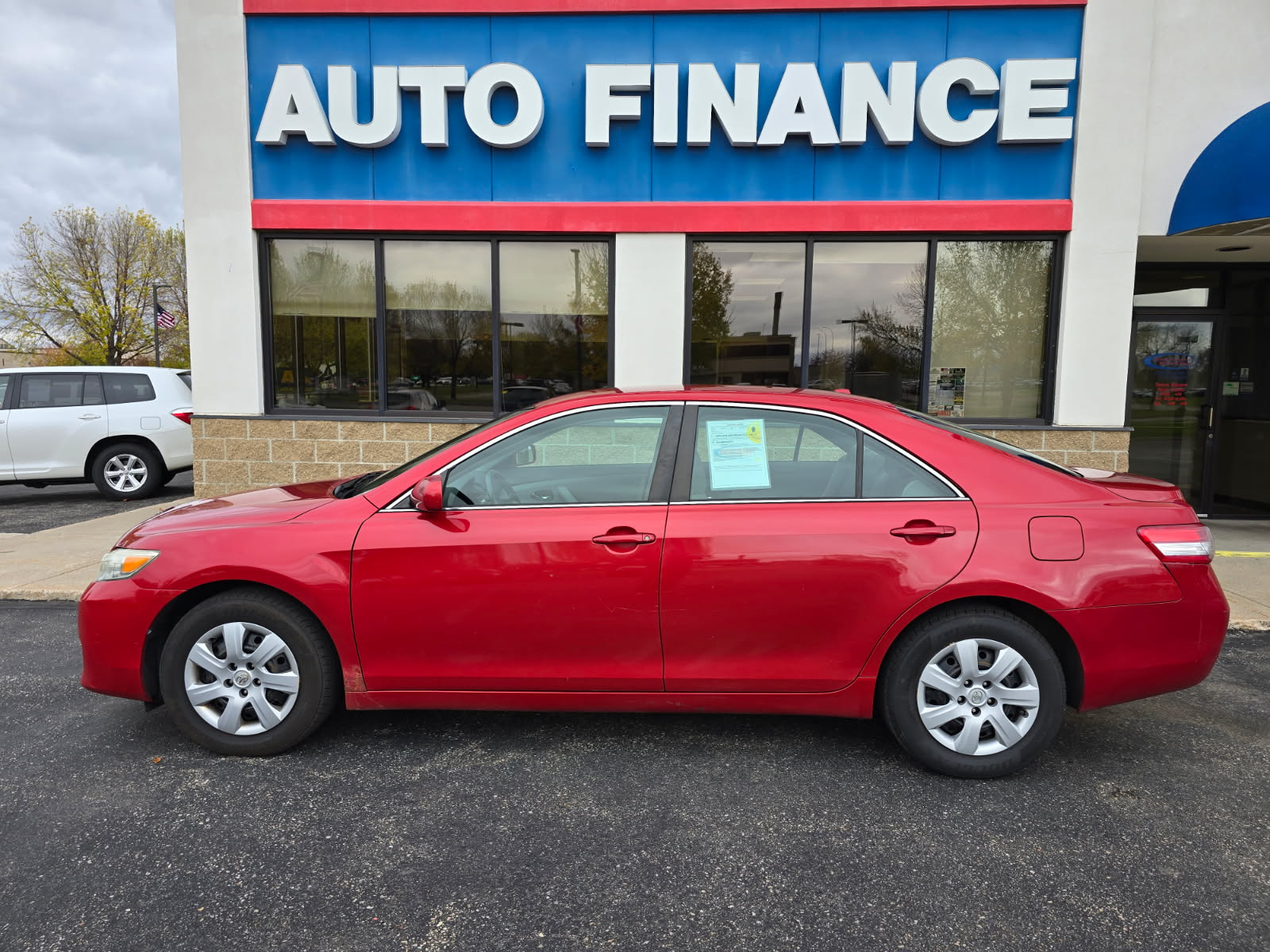 photo of 2011 Toyota Camry SE 6-Spd MT
