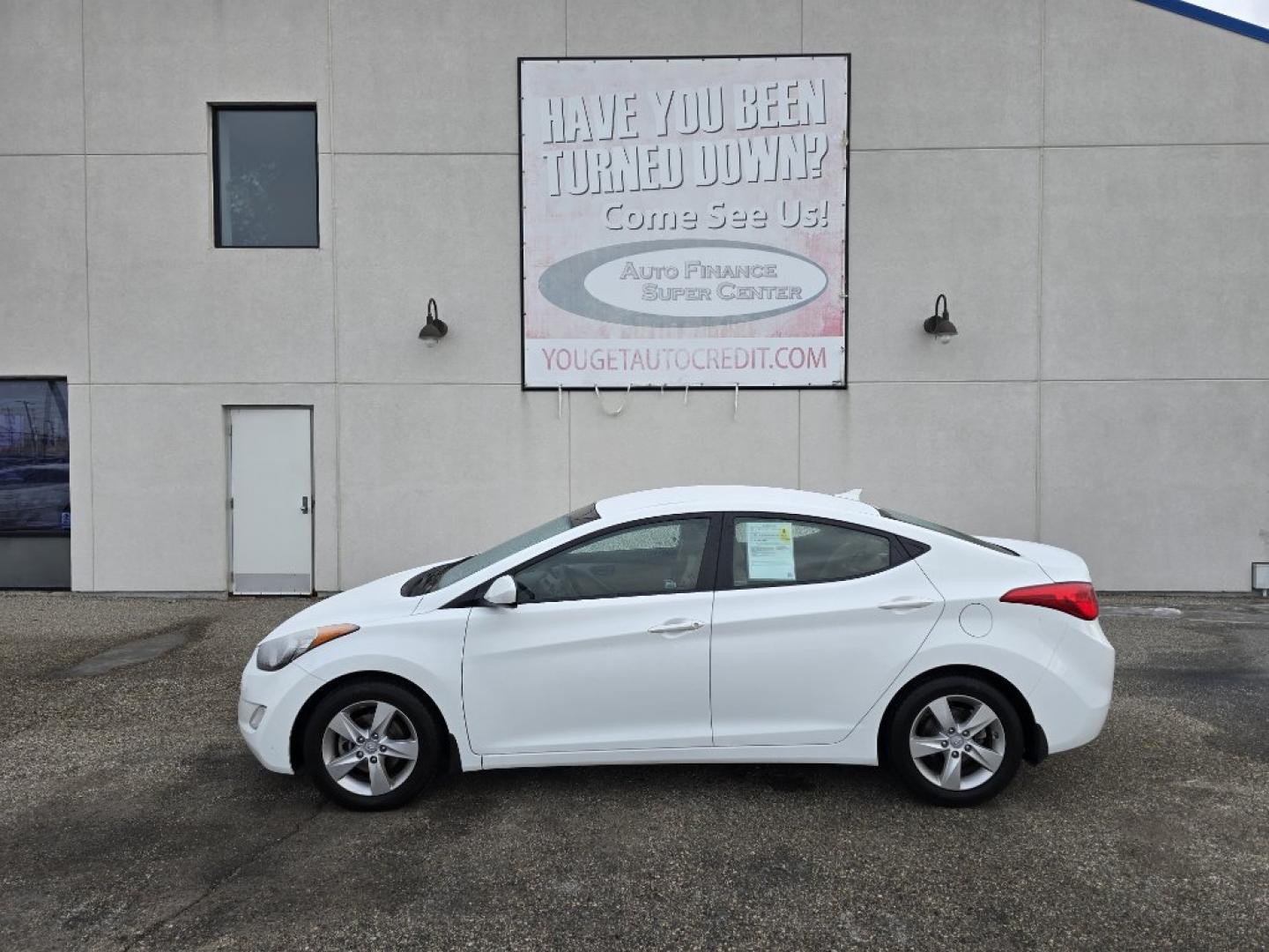 2013 Hyundai Elantra Limited's photo