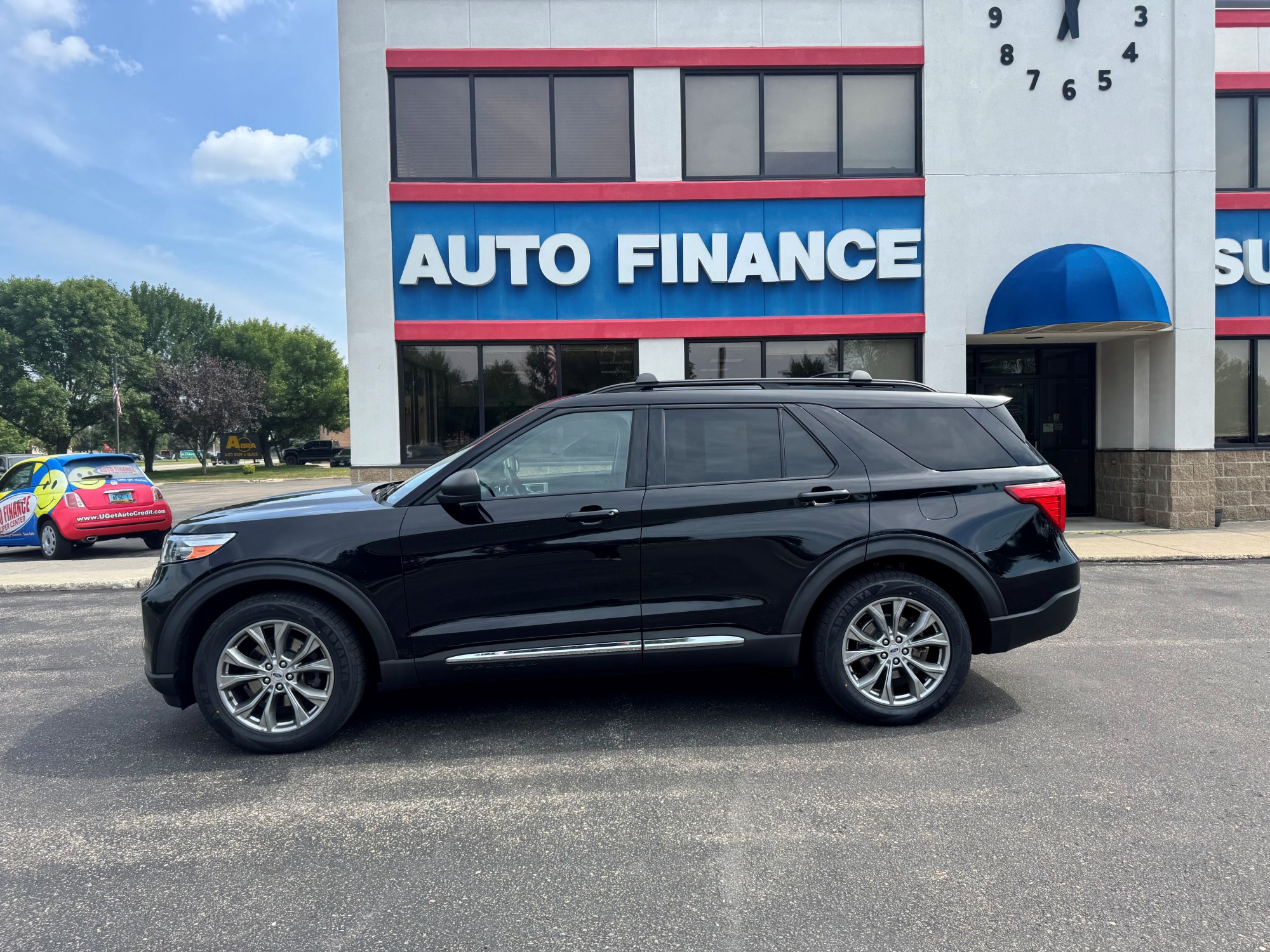 photo of 2020 Ford Explorer XLT AWD